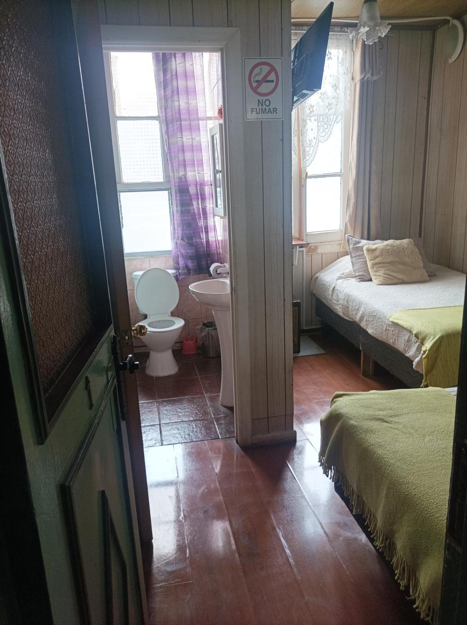Alojamiento Familiar Rey Bed & Breakfast Punta Arenas Exterior foto