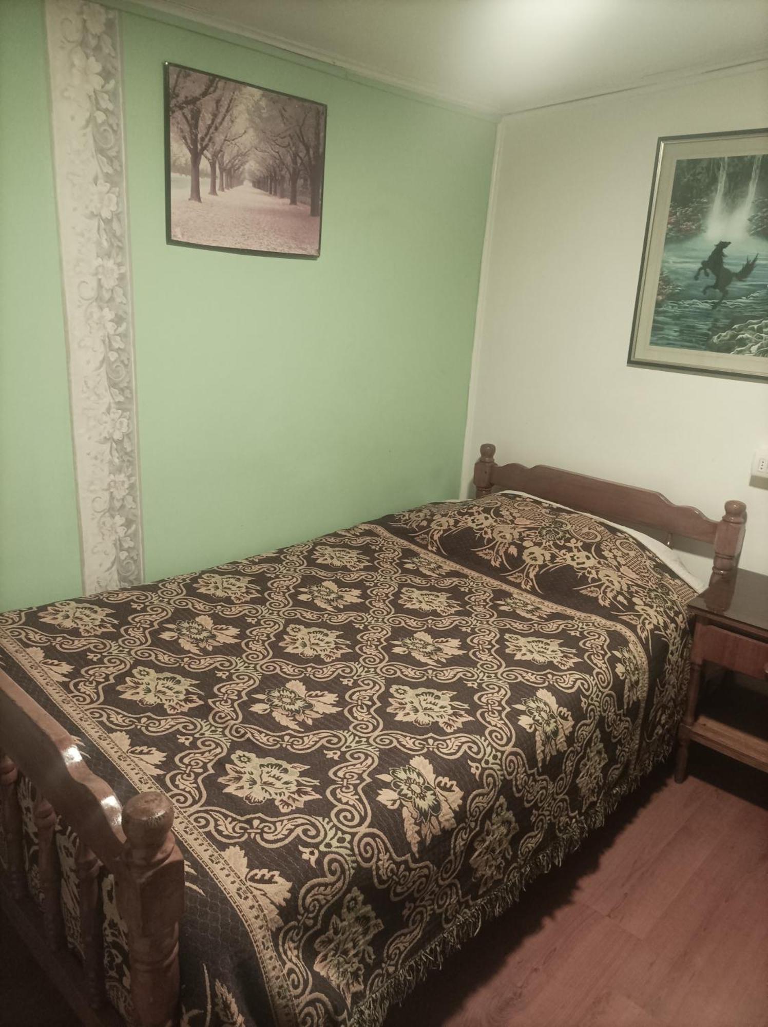 Alojamiento Familiar Rey Bed & Breakfast Punta Arenas Exterior foto