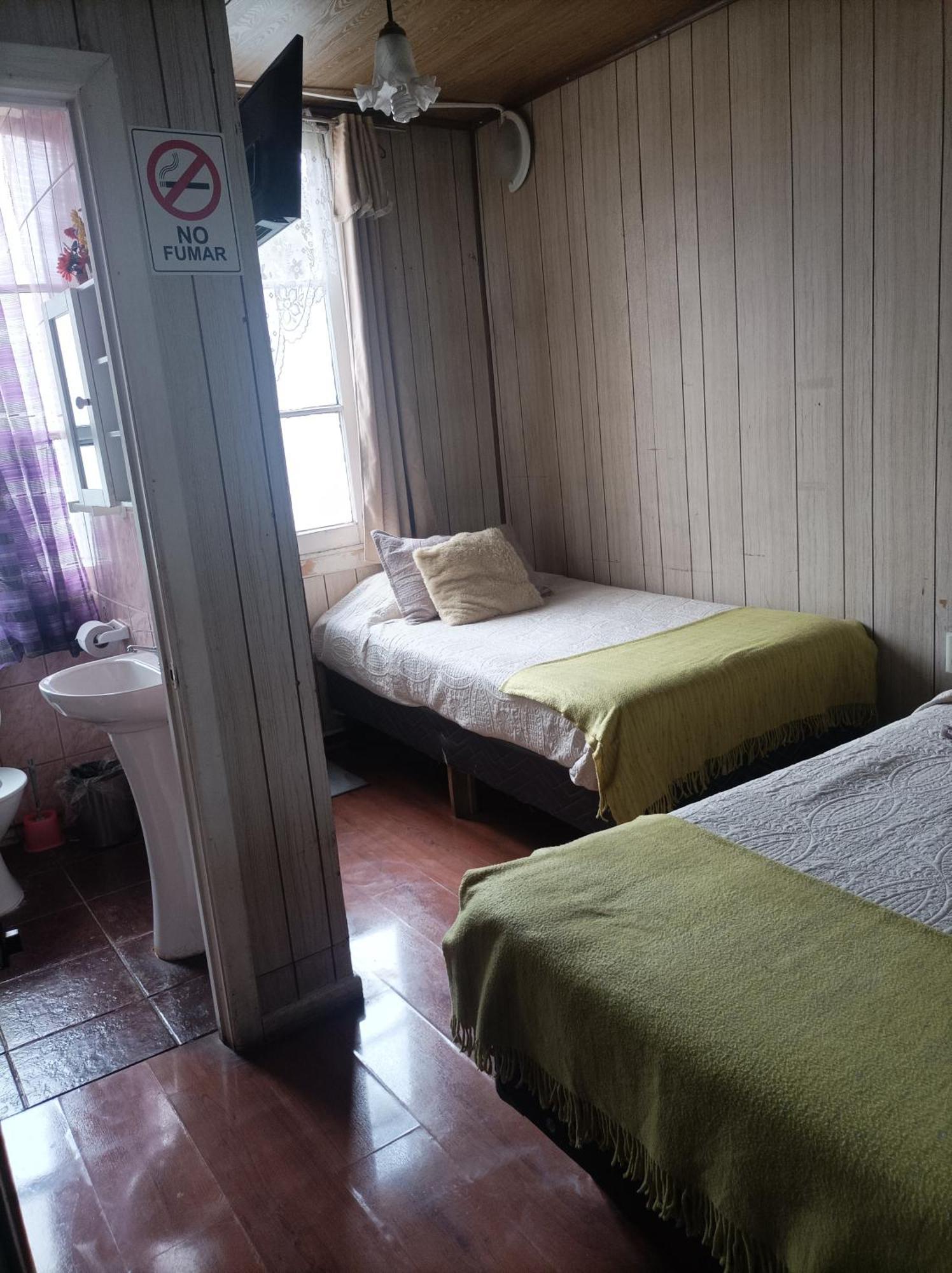 Alojamiento Familiar Rey Bed & Breakfast Punta Arenas Exterior foto