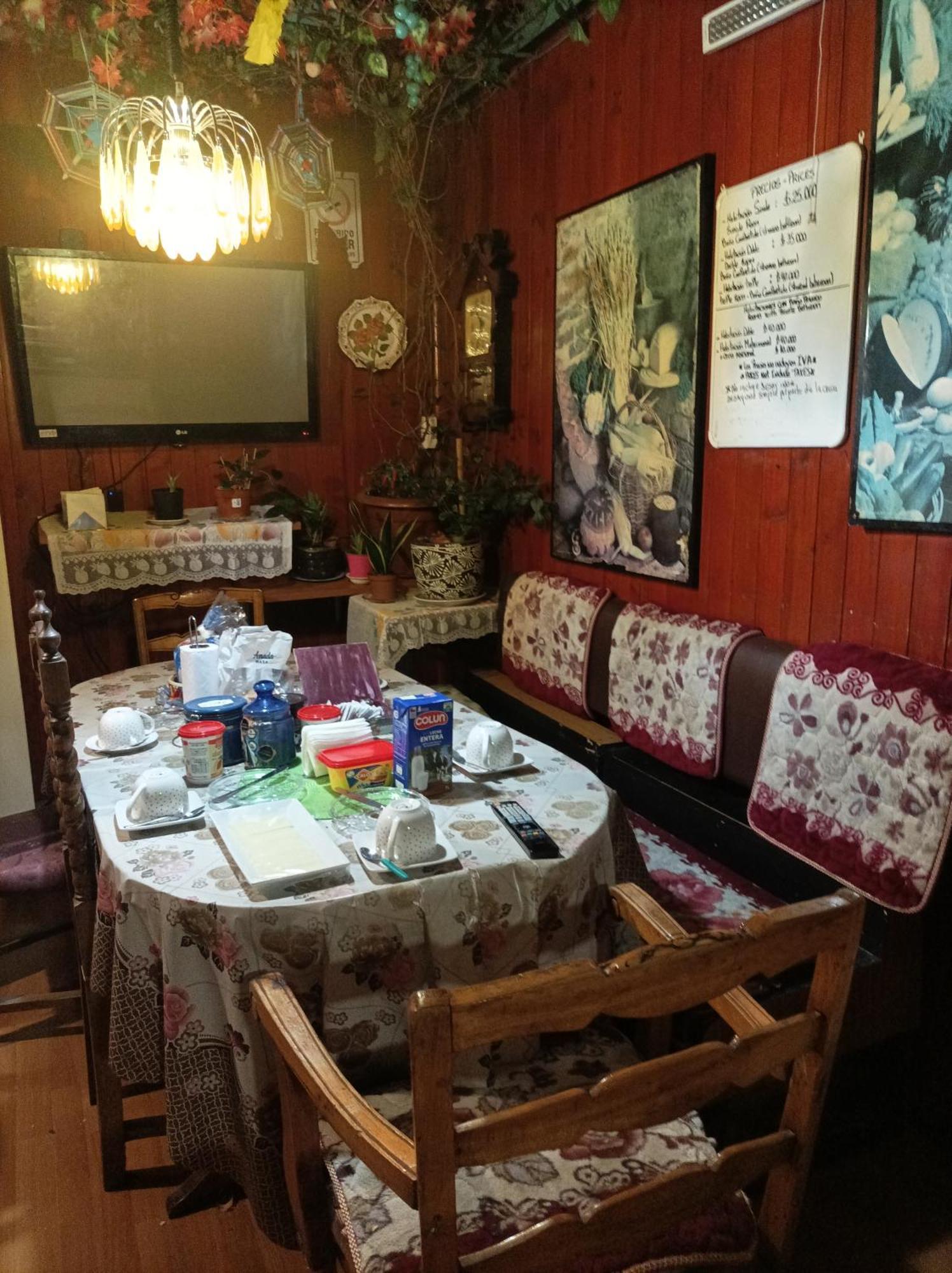Alojamiento Familiar Rey Bed & Breakfast Punta Arenas Exterior foto